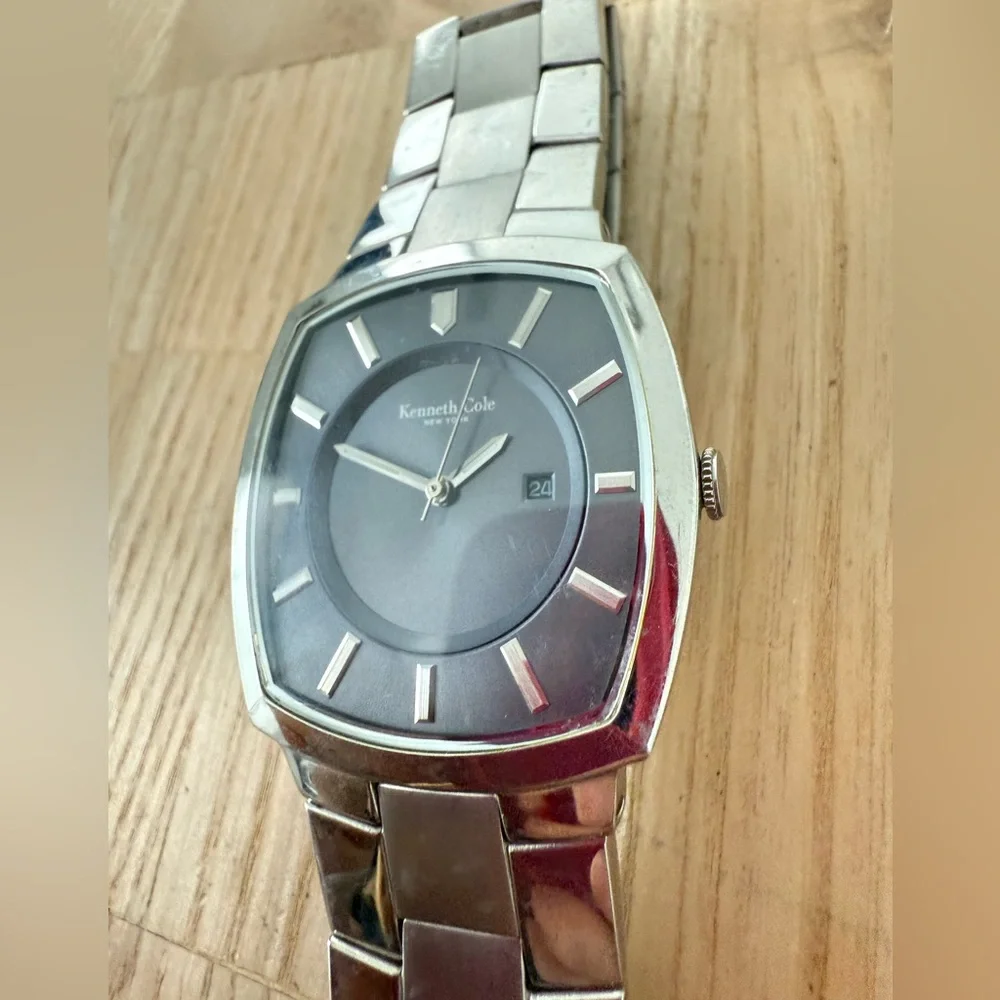 Kenneth Cole New York brand kenneth